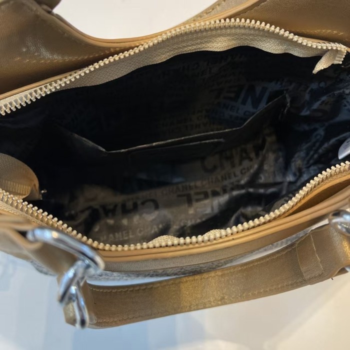 PU leather bag,AA quality  ,size 27*19*9.5cm,no box,  B28-19-25