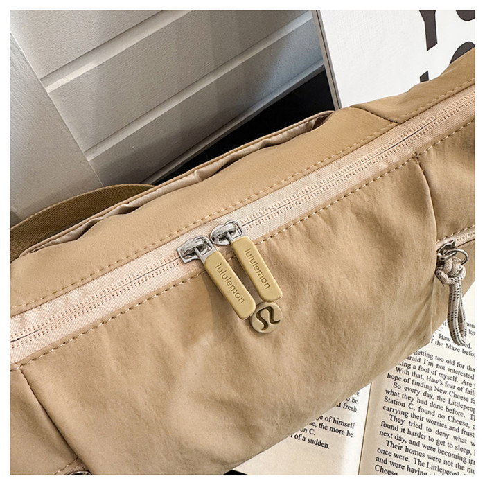 Canvas handbag，AA quality，size 40x19x11cm,B20-32-35