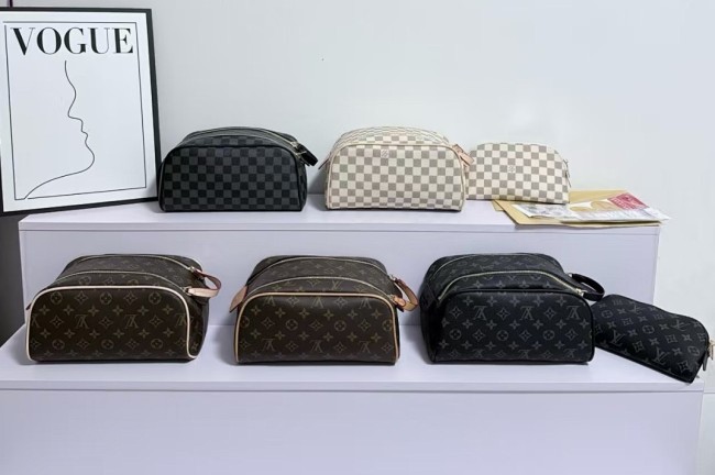 PU leather bag ,AA quality, size 27x13x15.5cm,no box, B25-62-66