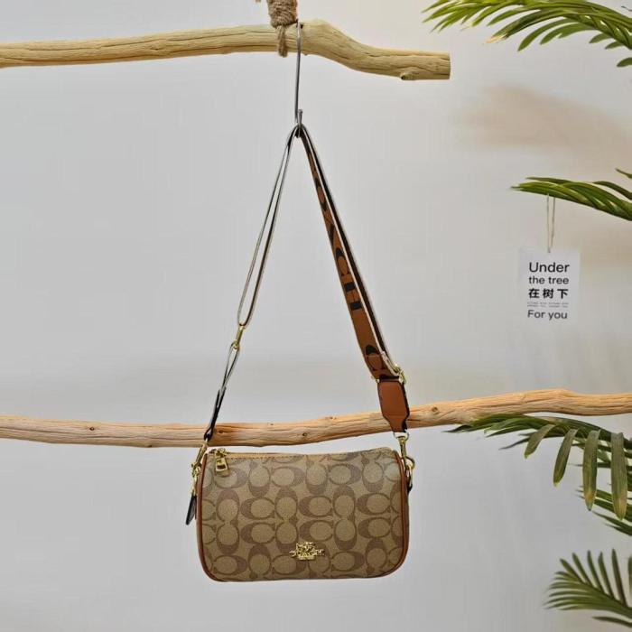 PU leather bag ,AA quality, size 23x14x9.5cm,no box,  B25-67-72
