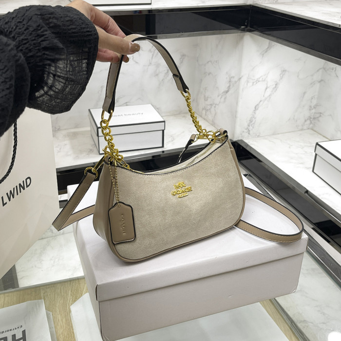 PU leather bag ,AA  quality, size 25x15x8cm,no box,  B25-113-116