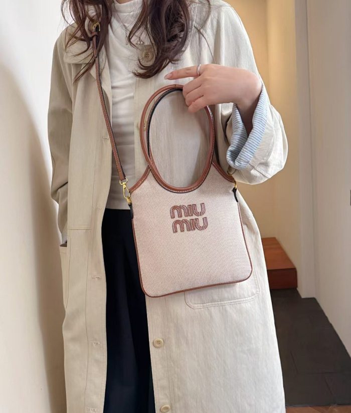 Canvas PU leather bag ,AA quality,no box,  B25-127