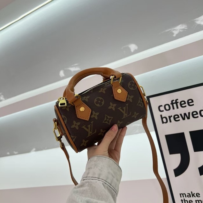 PU leather bag ,AA quality, size 17.5x10x9cm,no box,  B25-89-95