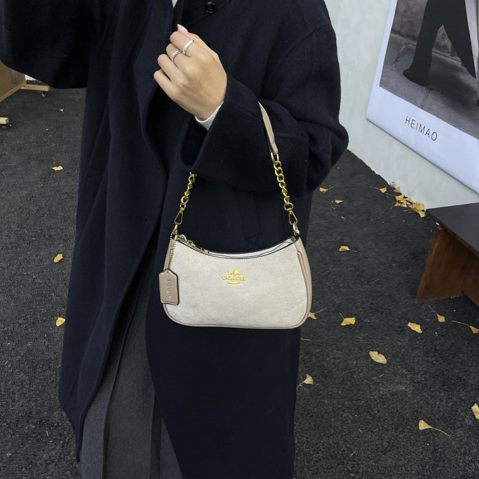PU leather bag ,AA  quality, size 25x15x8cm,no box,  B25-113-116