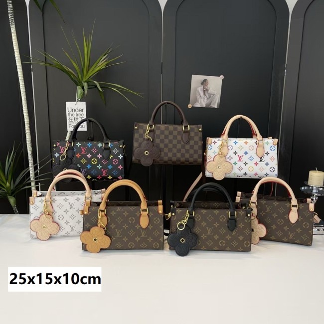 PU leather bag ,AA quality, size 25x15x10cm,no box, B28-227-233