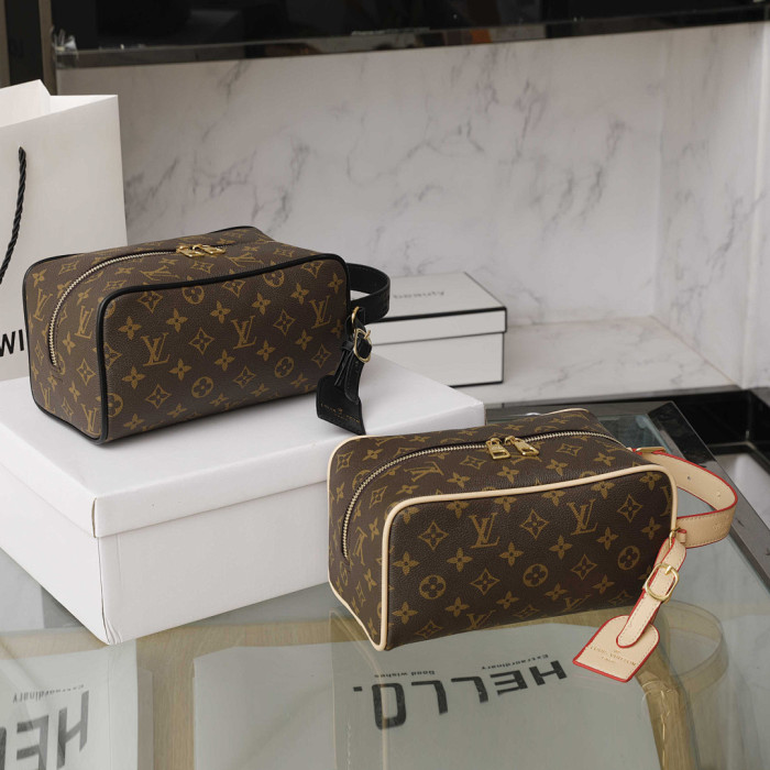 PU leather bag ,AA quality, size 24x13x13cm,no box,  B25-73-77