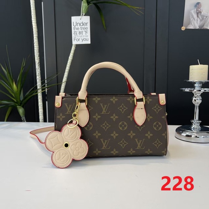 PU leather bag ,AA quality, size 25x15x10cm,no box,  B28-227-233