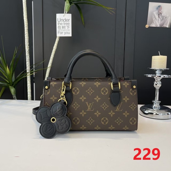 PU leather bag ,AA quality, size 25x15x10cm,no box,  B28-227-233