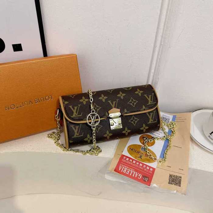 PU leather bag ,AA quality, size 20.5x11x6cm,no box,  B25-123