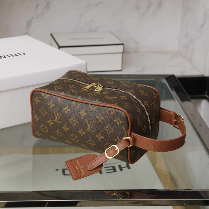 PU leather bag ,AA quality, size 24x13x13cm,no box,  B25-73-77