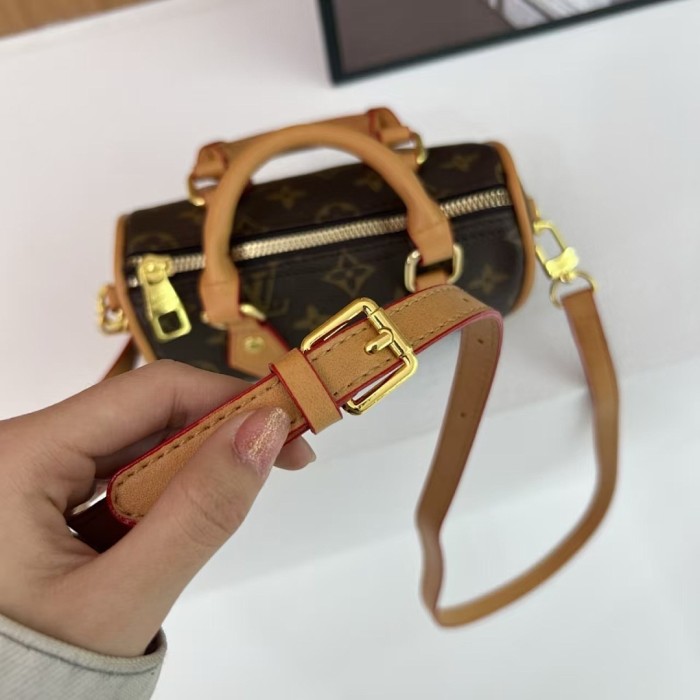 PU leather bag ,AA quality, size 17.5x10x9cm,no box,  B25-89-95