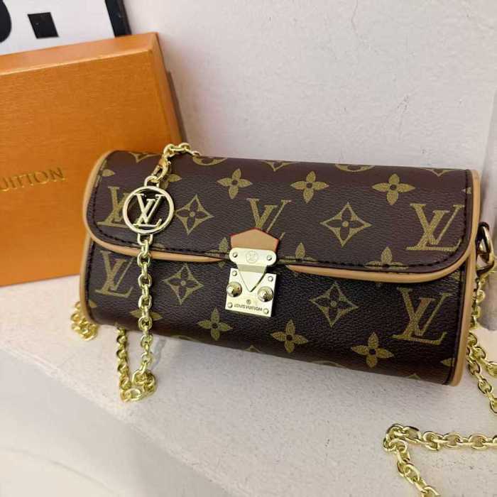PU leather bag ,AA quality, size 20.5x11x6cm,no box,  B25-123