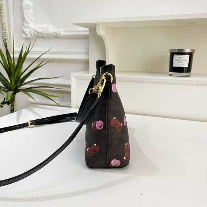 PU leather bag ,AA quality, size 25x21x8.5cm,no box,  B28-271-274