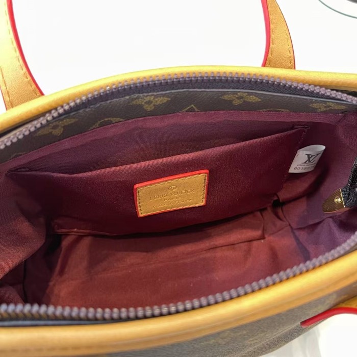 PU leather bag ,AA quality, size 25x16x12cm,no box,  B30-121-127