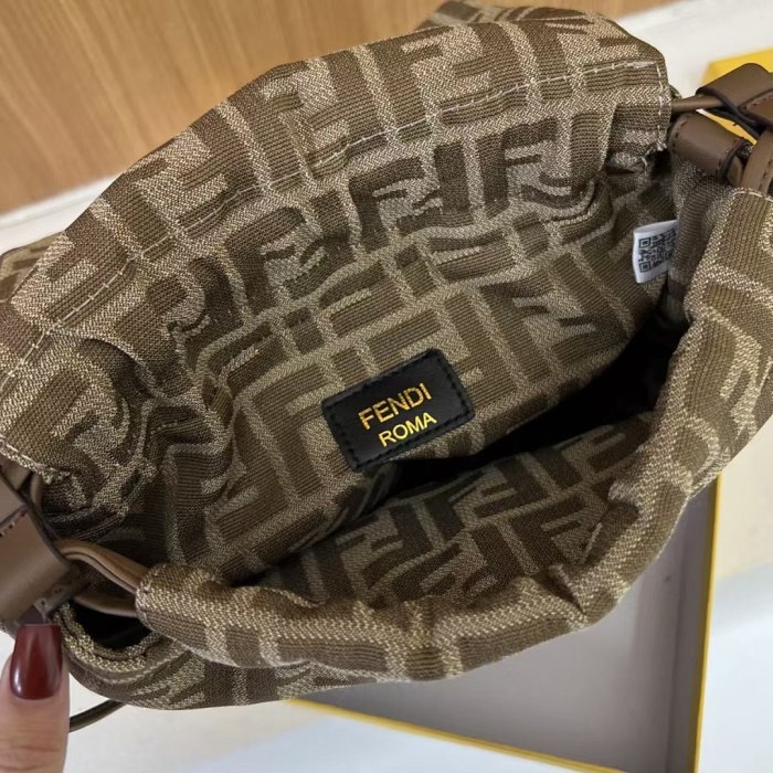 Canvas PU leather bag ,AA quality, size 24x28x13cm,no box,  B30-137-141