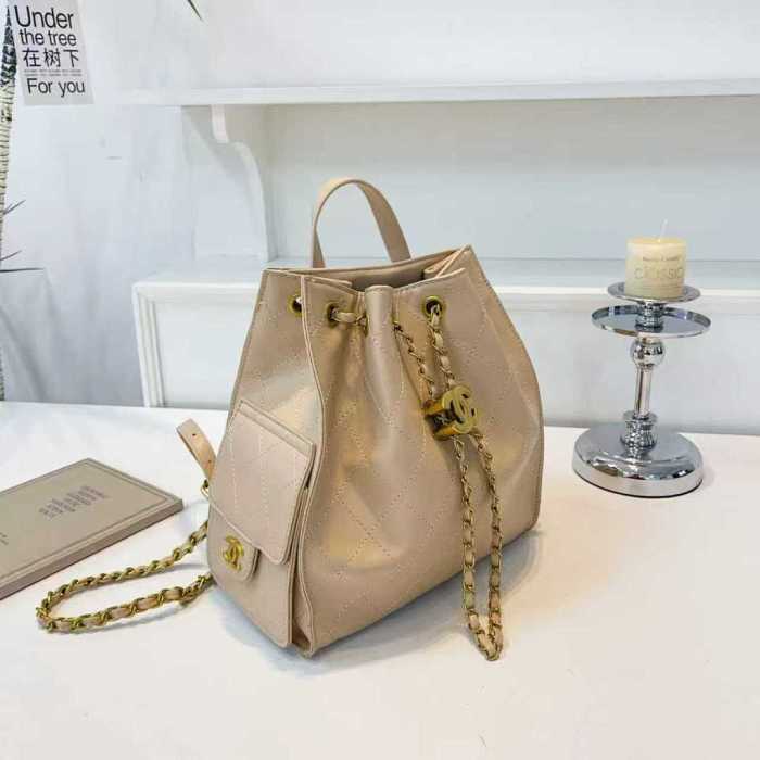PU leather bag ,AA  quality, size 24x26x12cm,no box,  B35-15-21