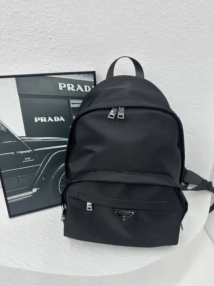 Nylon bag ,AA  quality, size 43x28x15cm,no box,  B35-7