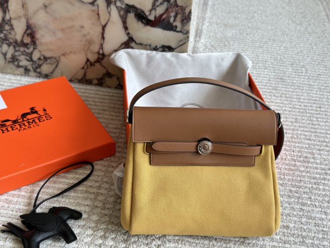 Split leather bag ,4A ,size 20cm,no box, with dust bag, B88-384