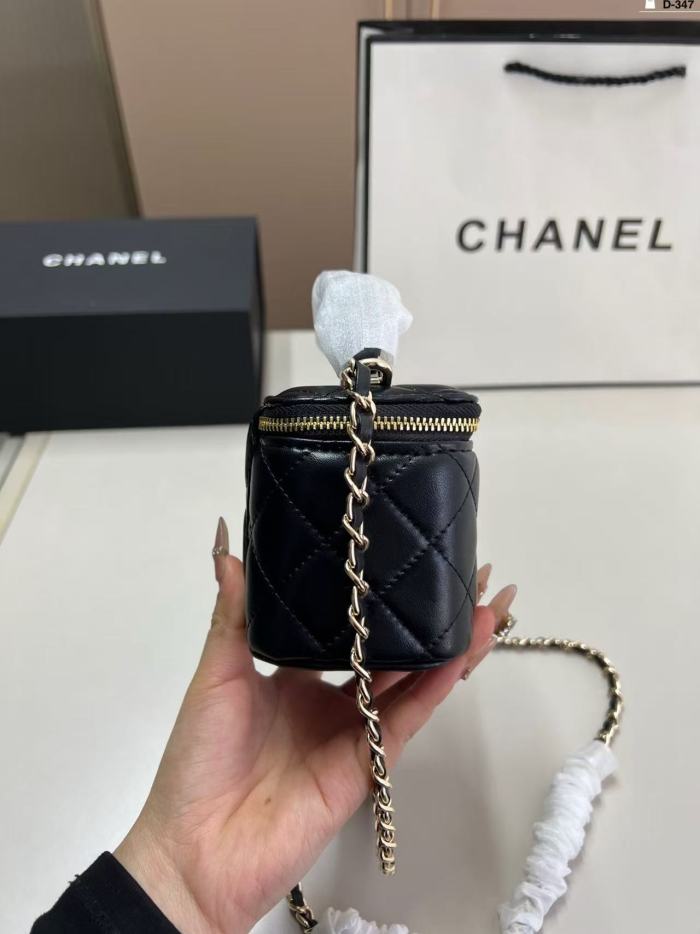 Split leather bag ,4A ,size 11x7X10cm,no box,  B75-436