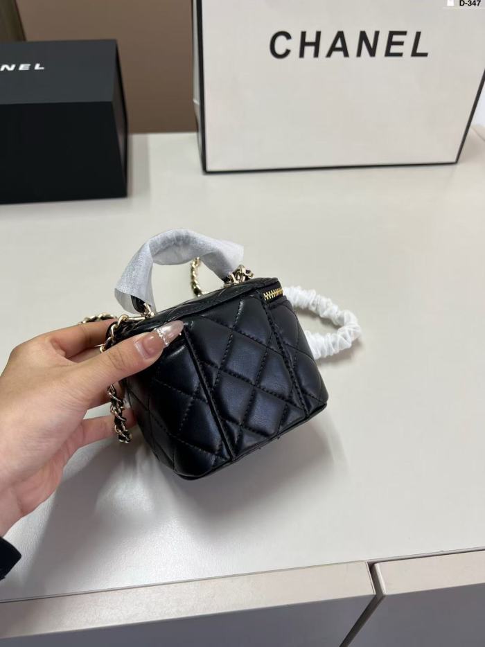 Split leather bag ,4A ,size 11x7X10cm,no box,  B75-436