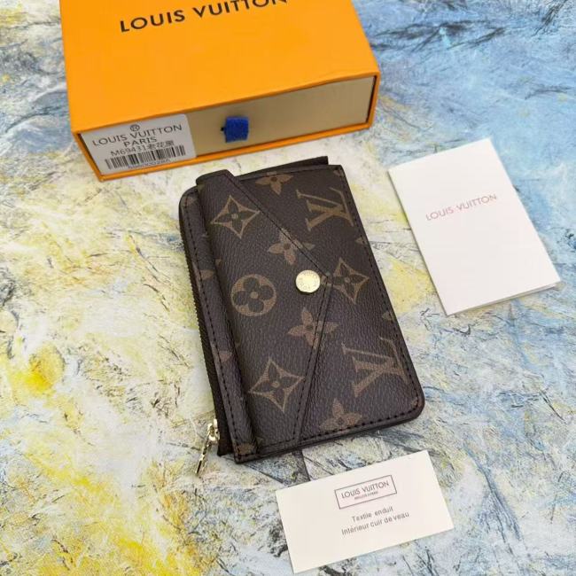 Leather wallet purse,4A, with box,size 13 x 9.5 x 2.5cm, B35-60