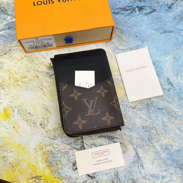 Leather wallet purse,4A, with box,size 13 x 9.5 x 2.5cm, B35-60