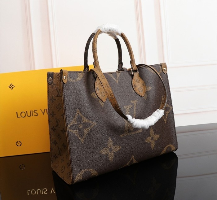 Split leather bag ,3A ,size 34 x 26 x 15 cm or 42x34x19cm,no box,  B75-437-438