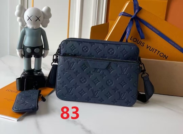 Leather bag ,size 25*7*18.5cm, 4A ,no box,  B98-83