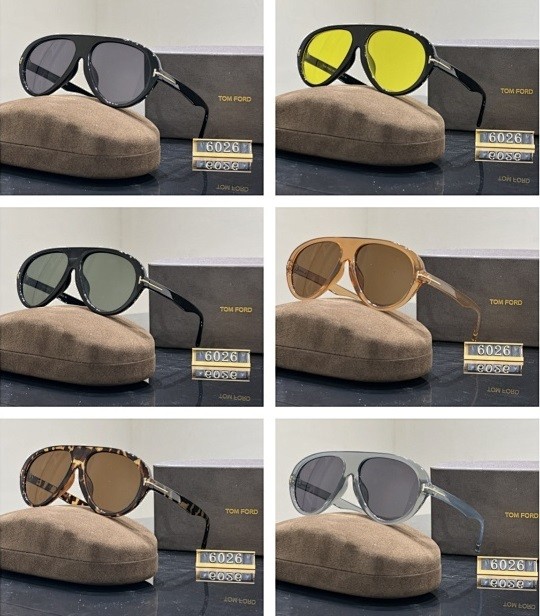 Blue light blocking sunglasses with the box and case ,G25-2068-2073