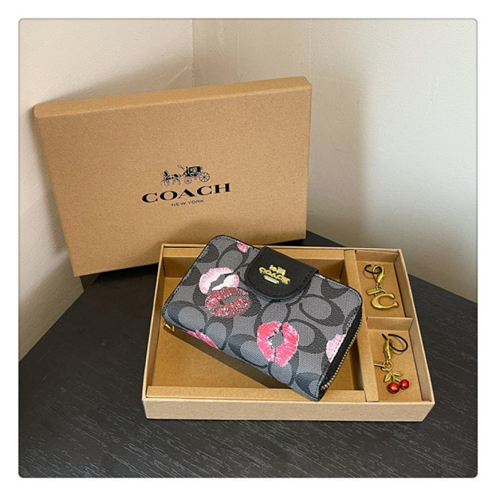 PU leather wallet and keychain set,AA quality, size 15*3cm,with box,  B25-128-144