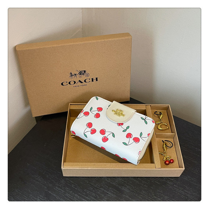 PU leather wallet and keychain set,AA quality, size 15*3cm,with box,  B25-128-144