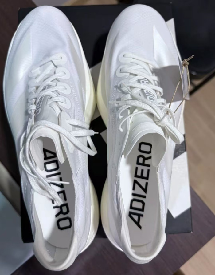 Men's and women's shock-absorbing shoes Running shoes,with box,size 36-45, SS70-673-697