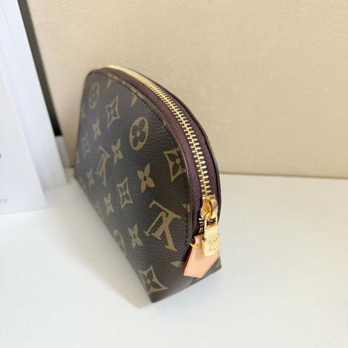 Leather Handbag,4A, without box,size 17*16*6cm, B50-142