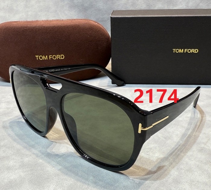 Blue light blocking sunglasses with the box and case ,G25-2173-2181