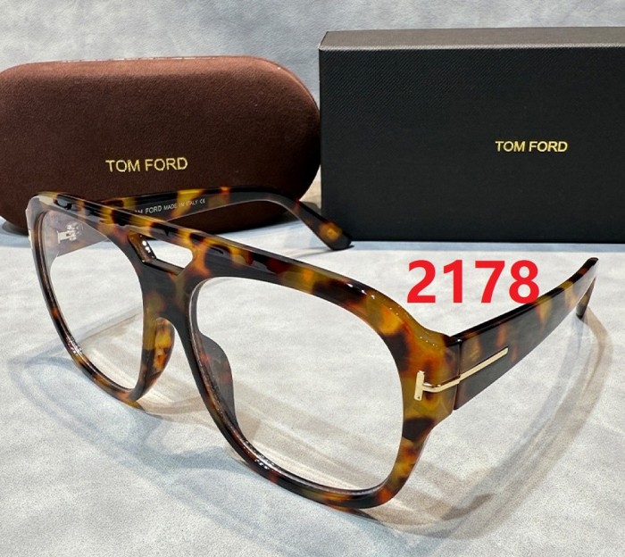 Blue light blocking sunglasses with the box and case ,G25-2173-2181