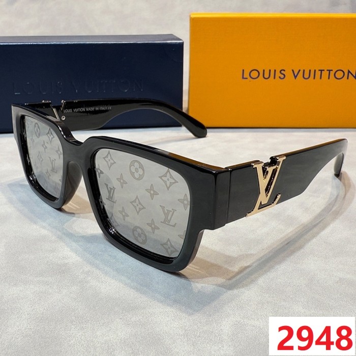 Blue light blocking sunglasses with the box and case ,G25-2944-2949