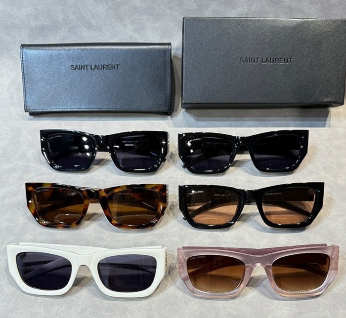 Blue light blocking sunglasses with the box and case ,G25-2909-2914