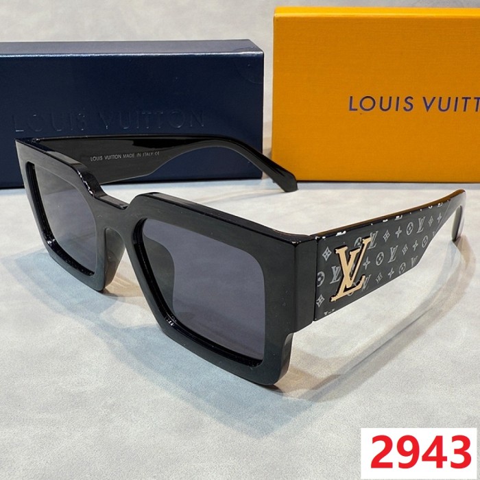 Blue light blocking sunglasses with the box and case ,G25-2937-2943