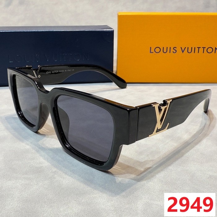 Blue light blocking sunglasses with the box and case ,G25-2944-2949