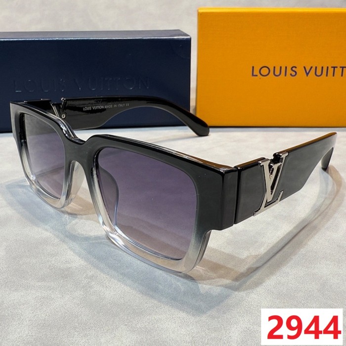 Blue light blocking sunglasses with the box and case ,G25-2944-2949