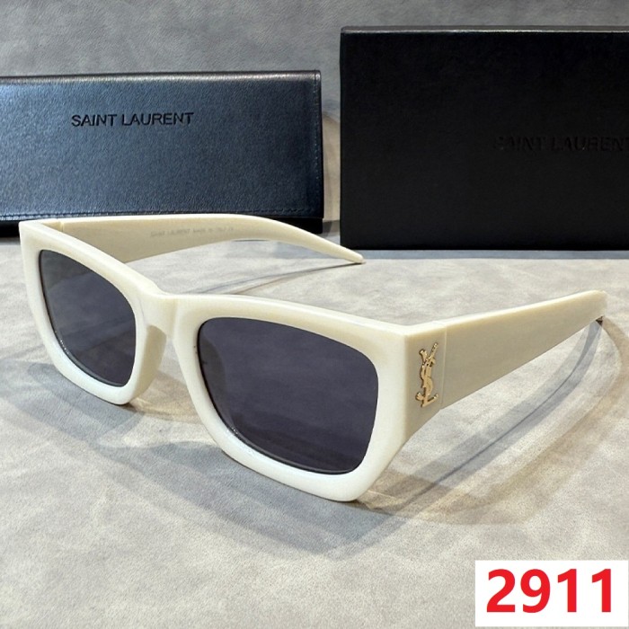 Blue light blocking sunglasses with the box and case ,G25-2909-2914
