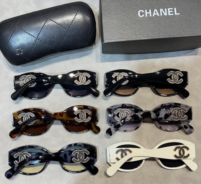 Blue light blocking sunglasses with the box and case ,G25-3003-3008