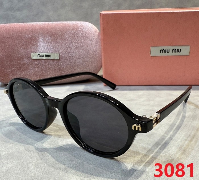Blue light blocking sunglasses with the box and case ,G25-3081-3089