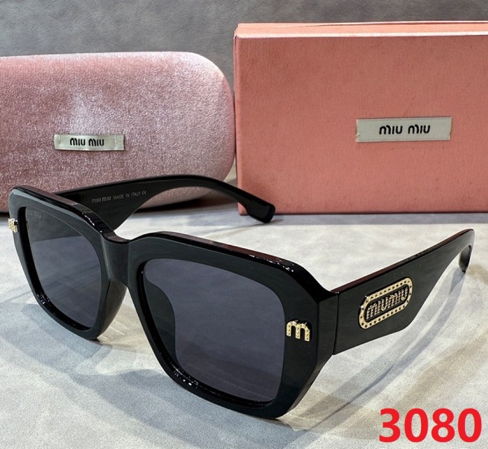 Blue light blocking sunglasses with the box and case ,G25-3075-3080