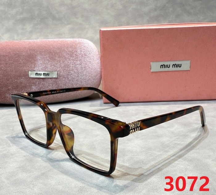 Blue light blocking sunglasses with the box and case ,G25-3067-3074