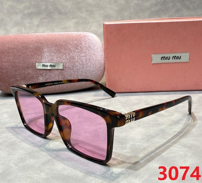 Blue light blocking sunglasses with the box and case ,G25-3067-3074