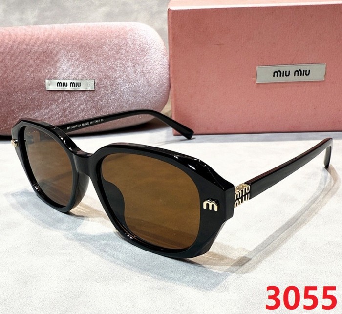 Blue light blocking sunglasses with the box and case ,G25-3052-3059