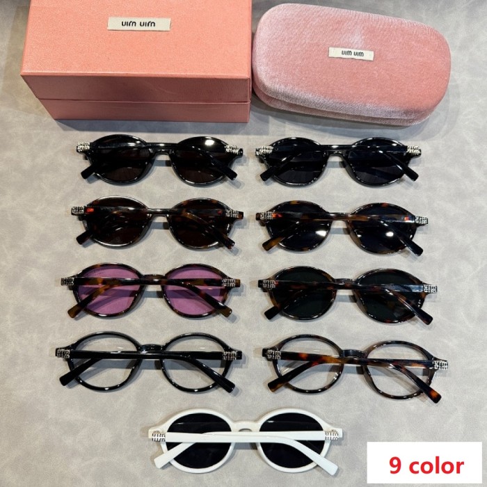 Blue light blocking sunglasses with the box and case ,G25-3081-3089
