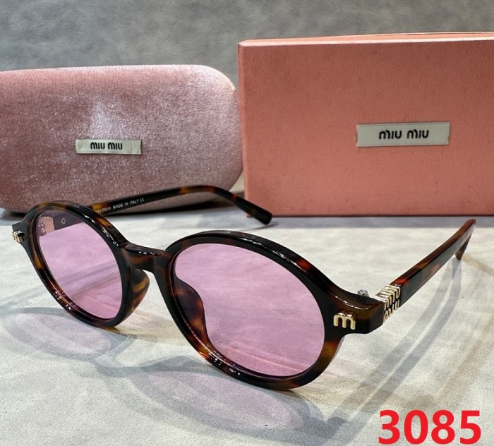 Blue light blocking sunglasses with the box and case ,G25-3081-3089
