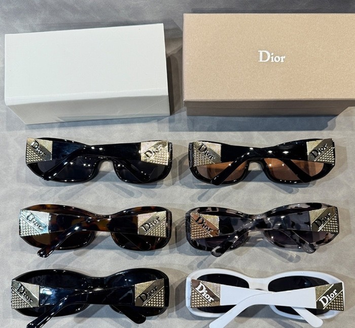 Blue light blocking sunglasses with the box and case ,G25-3119-2124